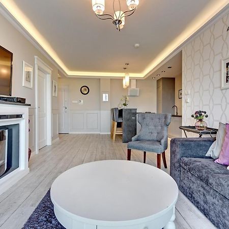 City Center - Aura By Apartmore Gdansk Ngoại thất bức ảnh
