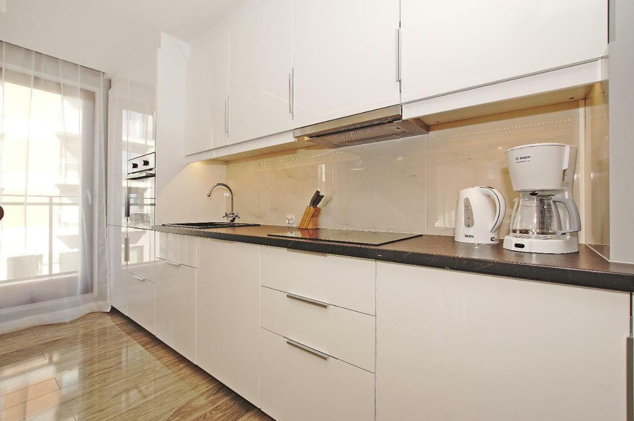 City Center - Aura By Apartmore Gdansk Ngoại thất bức ảnh